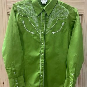 Ariat Green Button Down Shirt for Effortless Style